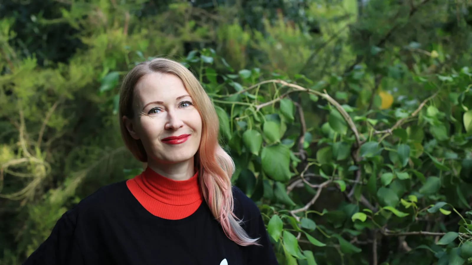 Sotsiaalselt tundlik maali- ja performance’i kunstnik Fideelia-Signe Roots